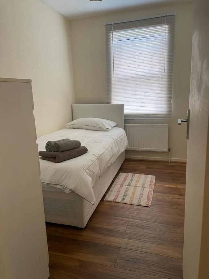 Single And Doubles Rooms Close To Central ลอนดอน ภายนอก รูปภาพ